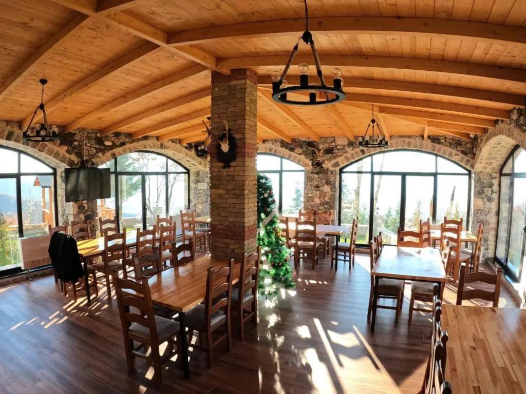 Bujtina Vrenezi Hotel Peshkopi Exterior foto