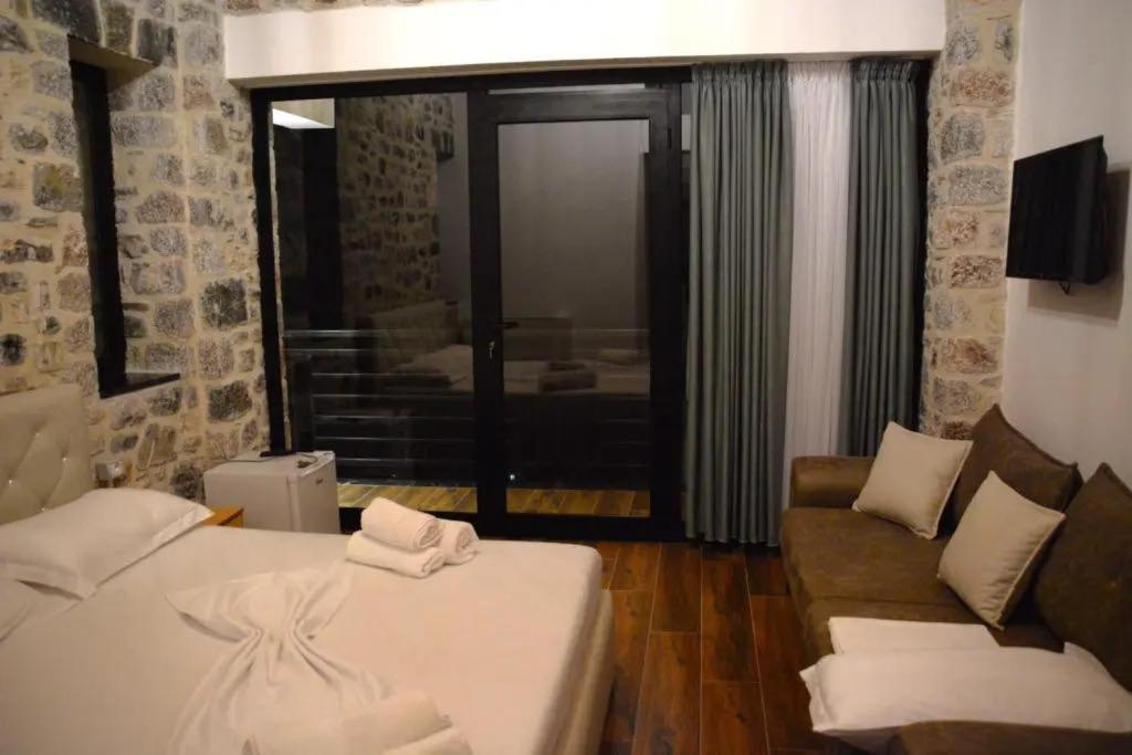 Bujtina Vrenezi Hotel Peshkopi Exterior foto