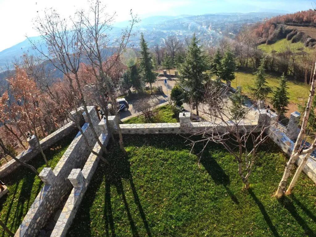 Bujtina Vrenezi Hotel Peshkopi Exterior foto