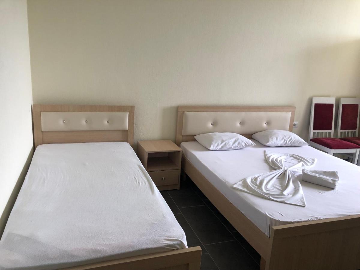 Bujtina Vrenezi Hotel Peshkopi Exterior foto