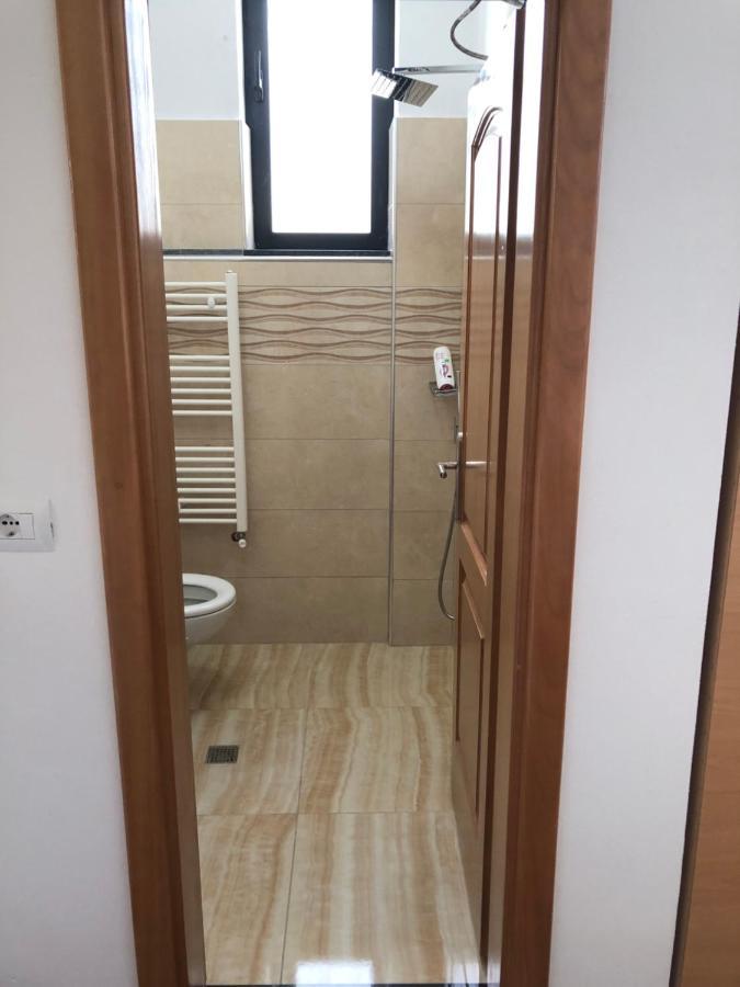 Bujtina Vrenezi Hotel Peshkopi Exterior foto