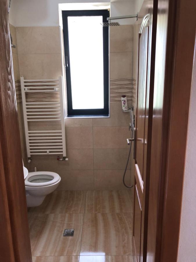 Bujtina Vrenezi Hotel Peshkopi Exterior foto