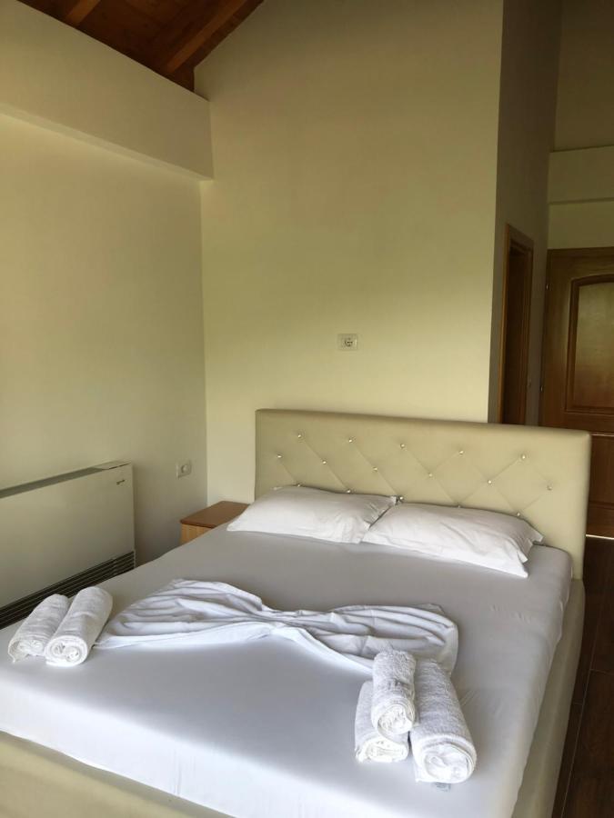 Bujtina Vrenezi Hotel Peshkopi Exterior foto